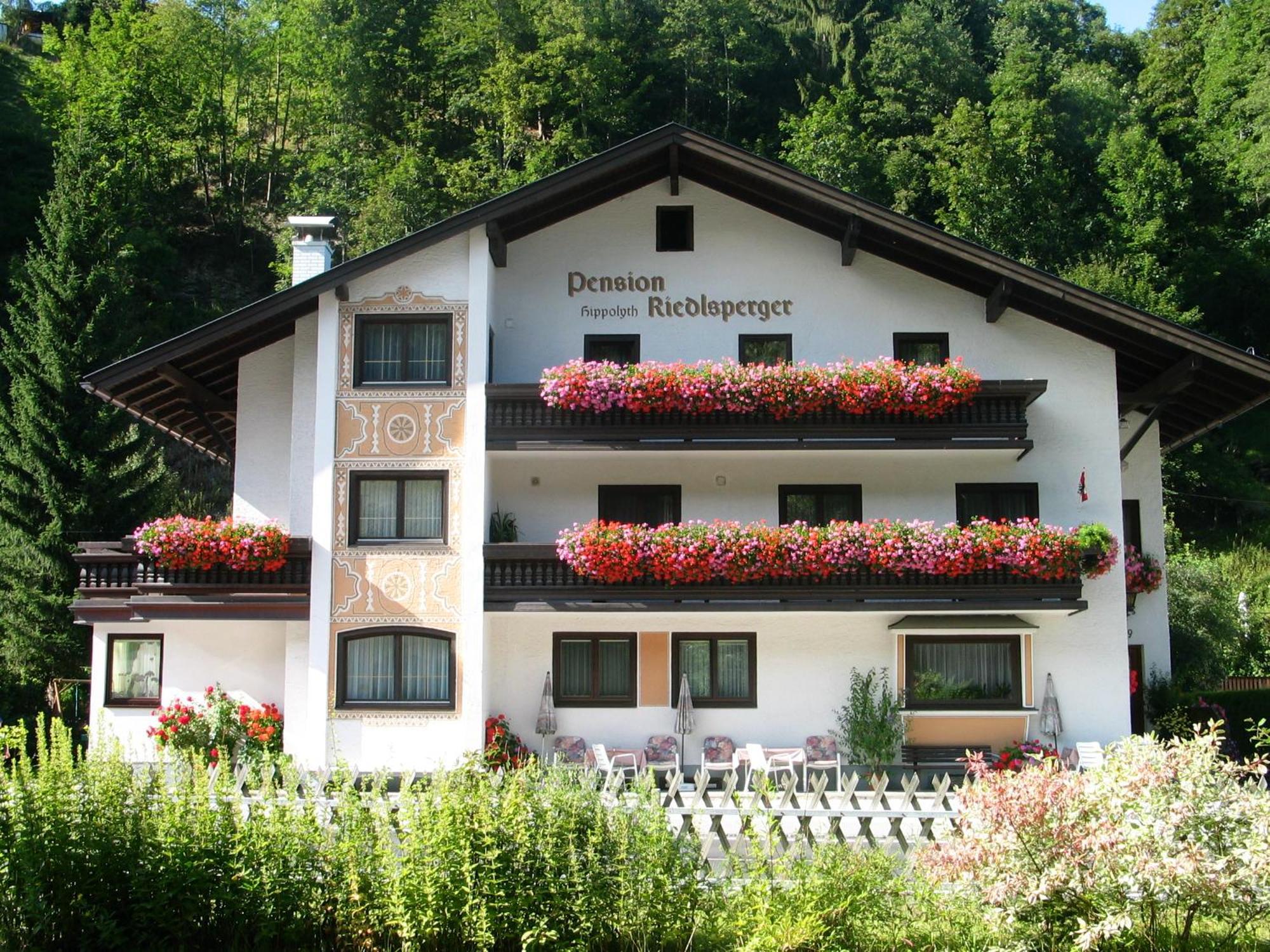 Pension Haus Riedlsperger Saalbach-Hinterglemm Exterior photo